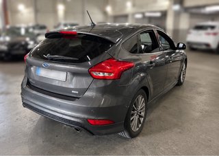 Ford Focus ST-line-182cv-Manual-Gasolina-Año 2018