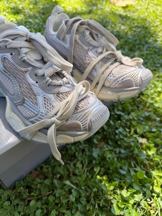 Zapatillas Beige y Blancas 1:1