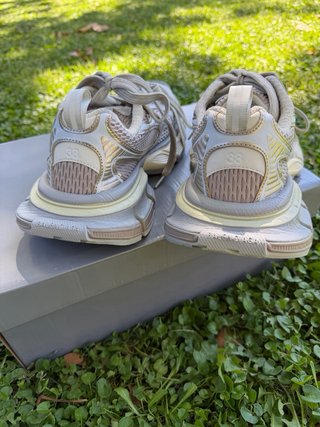 Zapatillas Beige y Blancas 1:1
