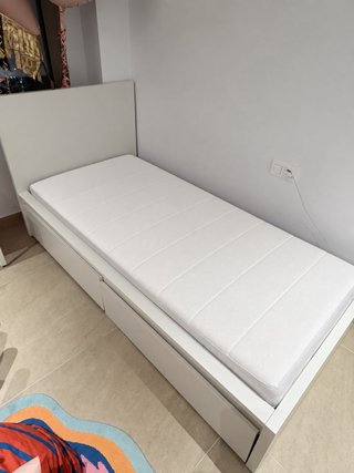 Cama Ikea Malm con cajones