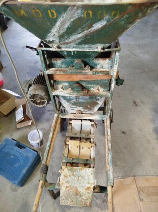 Peladora de almendras industrial