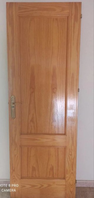Puerta de roble macizo