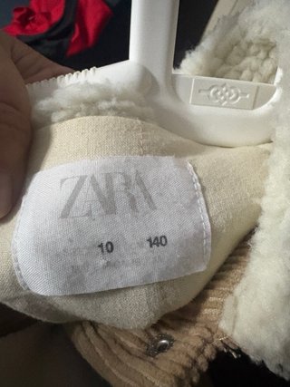 Cazadora niña Zara pana forro borreguito talla 10