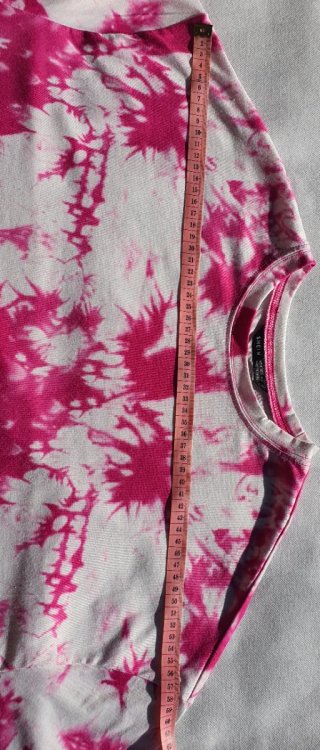 Camiseta oversize SHEIN tie-dye rosa talla M
