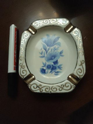 Ceniceros Sarda porcelana floral dorado