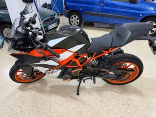 KTM RC 390 Sportbike