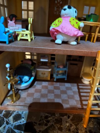 Casa Sylvanian con ampliación y accesorios