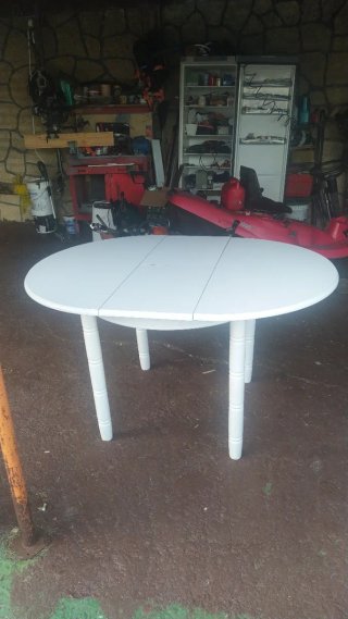 Mesa redonda extensible de madera