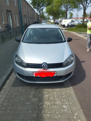 Volkswagen Golf Plata