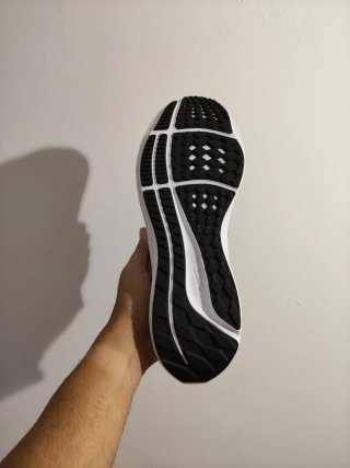 T44,5 Nike Air Zoom Pegasus 40 Negras