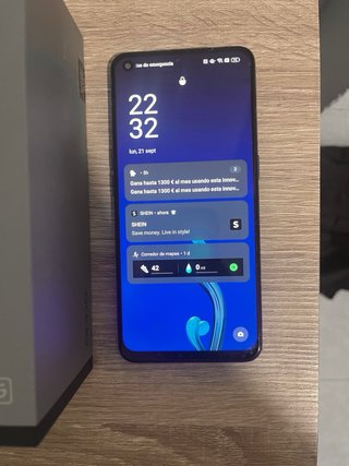 Oppo Find X3 Lite 5G con cargador