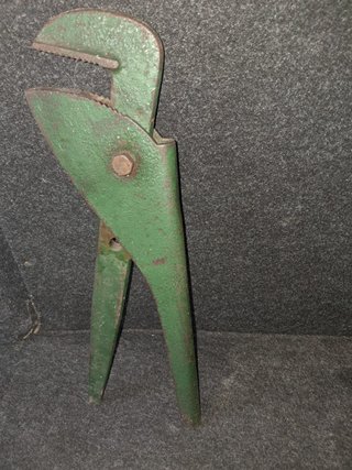 Pinza per tubi verde
