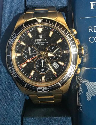 Reloj Festina Cronógrafo Dorado y Negro