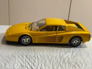 Ferrari Testarossa Bburago 1/18 Amarillo