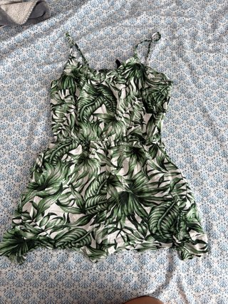 Mono corto estampado hojas tropicales