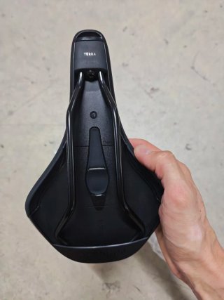 Sillín Fizik Aidon X1 Negro a estrenar