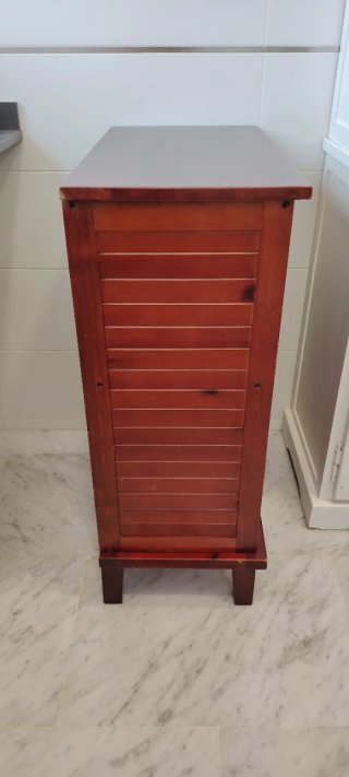 Mueble botellero de vino color cereza