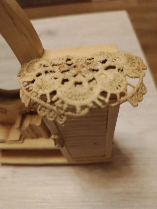 Mueble tocador miniatura hecho a mano