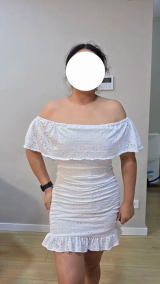 Vestido blanco mini con volantes