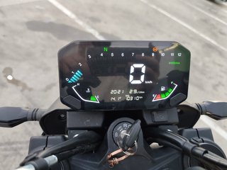 Voge 125R Negra 2024 - 10700 km