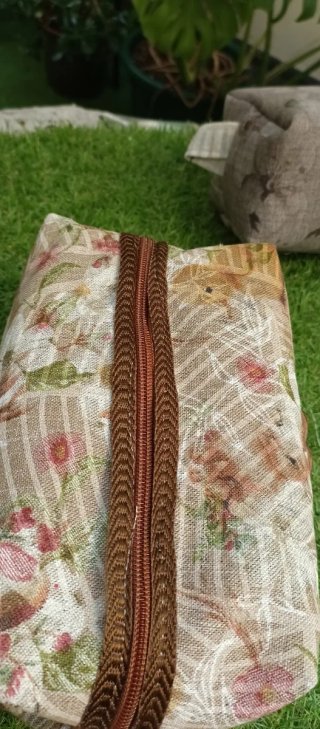 Neceser/Bolsa de maquillaje. (Precio unidad)