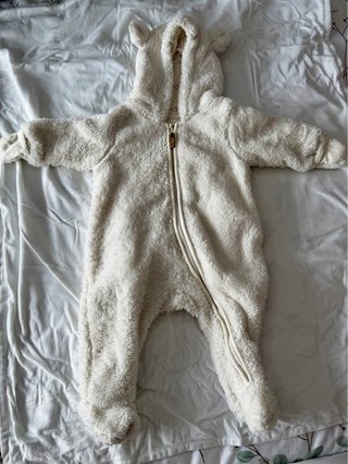 Buzo peluche bebé con orejas