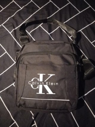 Bandolera Calvin Klein Negra