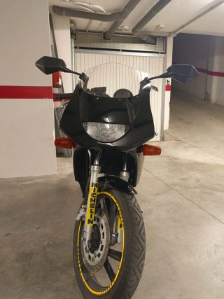 Yamaha TZR Negra