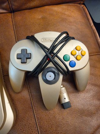Nintendo 64 Dorada