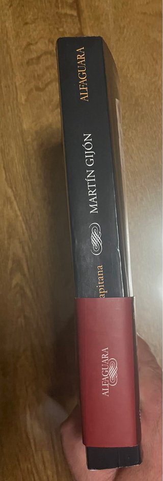 La Capitana / The Captain (Spanish Edition)