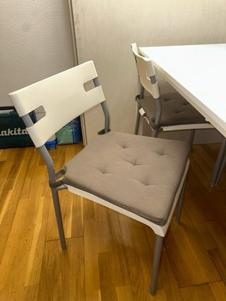Mesa comedor blanca y 4 sillas