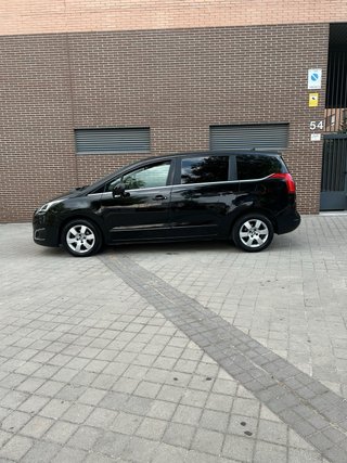 Peugeot 5008 2014