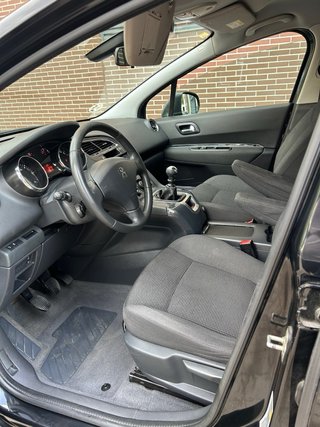 Peugeot 5008 2014
