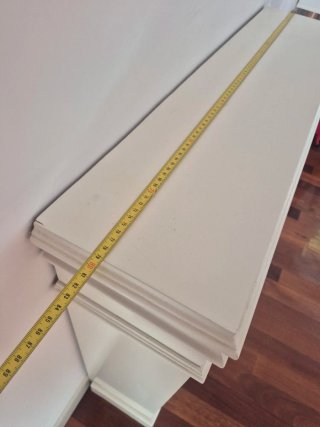 Mueble cubre radiador color blanco roto de madera