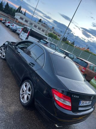 Mercedes-Benz C220 2010