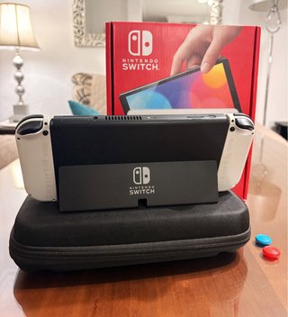 Nintendo Switch OLED Blanca + Caja + Funda
