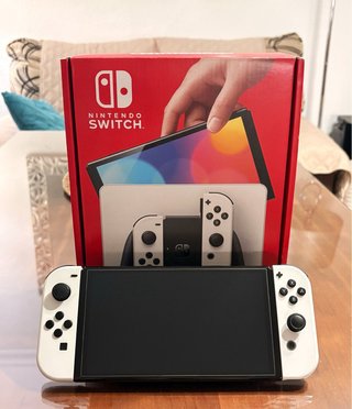 Nintendo Switch OLED Blanca + Caja + Funda
