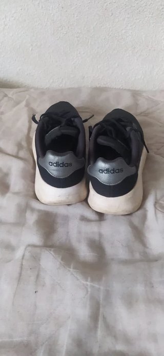 Deportivos Adidas