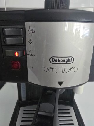 Cafetera Espresso DeLonghi Caffè Treviso