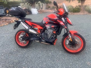 KTM 890 Duke GP Negra/Naranja