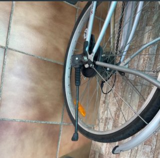 Bici paseo Decathlon 28 con cesta