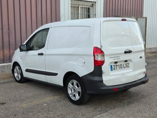 Ford Transit Courier 2022