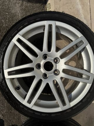 Llantas Audi 18" con Neumáticos Michelin PS5