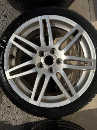 Llantas Audi 18" con Neumáticos Michelin PS5