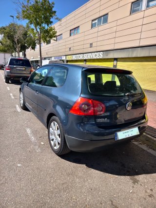 Volkswagen Golf 2004