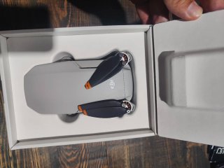 Dron DJI Mini 4K Gris