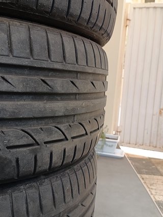 4 Neumáticos Bridgestone 225/35/19 88Y 2021