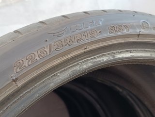 4 Neumáticos Bridgestone 225/35/19 88Y 2021