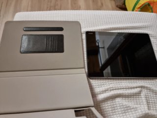 Huawei MediaPad M3 Lite 10 con custodia