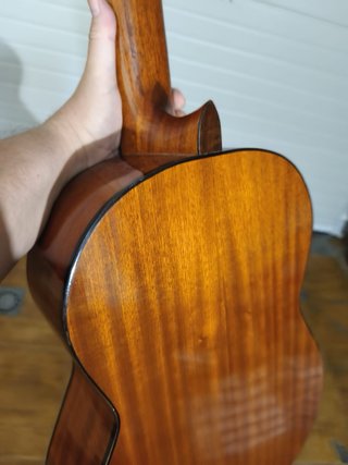 GUITARRA ADMIRA MODELO JUANITA